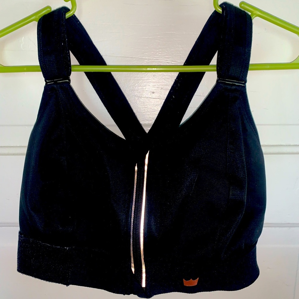 SHEFIT adjustable sports bra size 1 luxe (36D/DD)